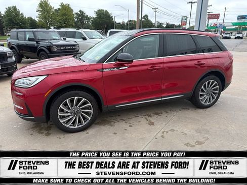 Used 2025 Lincoln Corsair Reserve w/ Equipment Group 202A AWD/4WD image 10