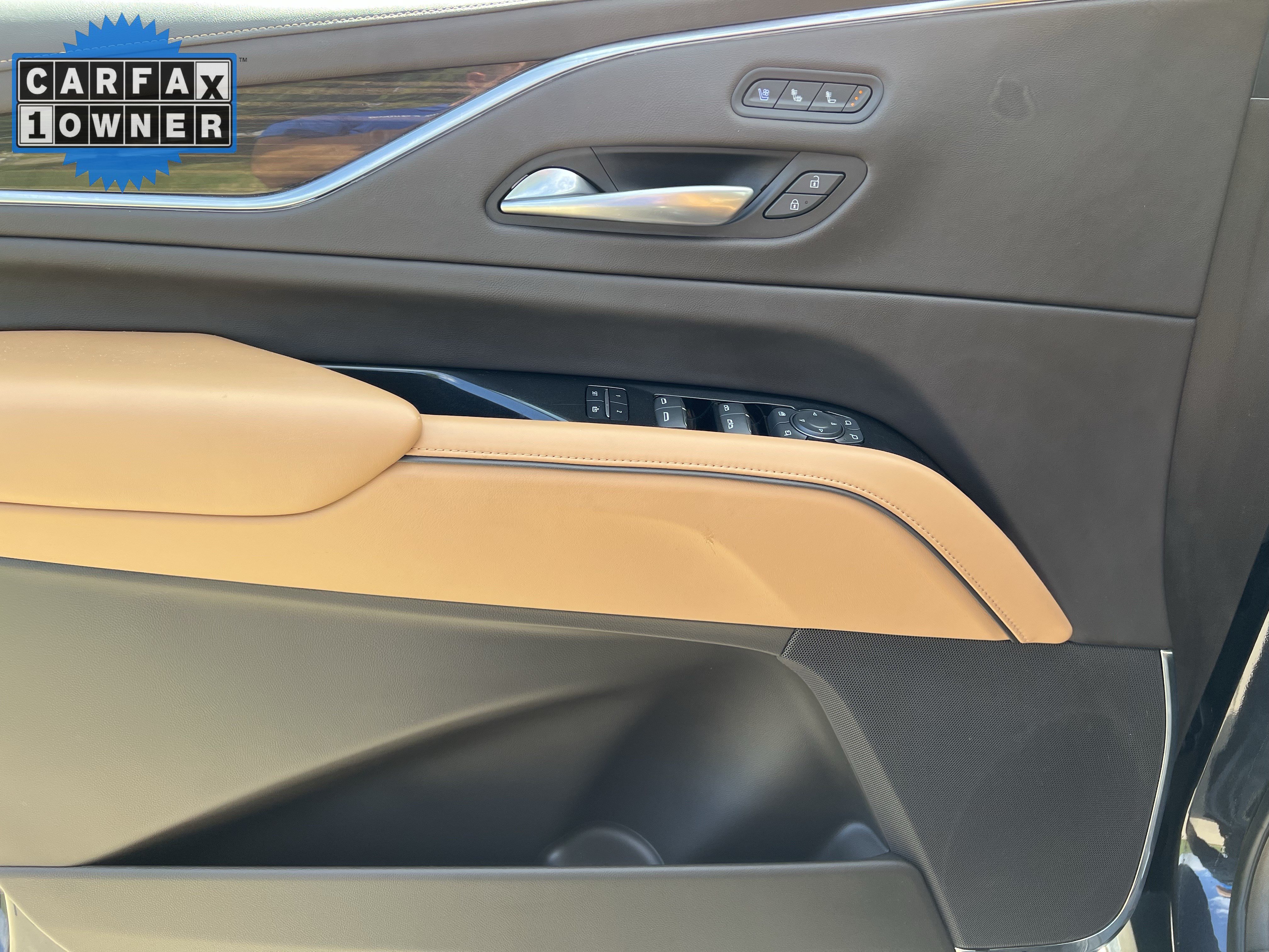 Used 2023 Cadillac Escalade Premium Luxury w/ LPO, Illumination Package AWD/4WD image 14