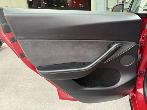 Used 2023 Tesla Model Y Long Range AWD/4WD image 22