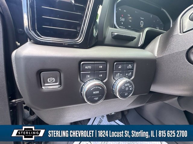 Used 2023 GMC Sierra 1500 AT4 w/ Technology Package AWD/4WD image 28