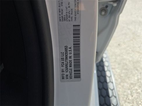 Certified 2022 RAM 1500 Laramie image 28