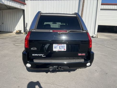 Used 2004 GMC Envoy XUV SLE image 6