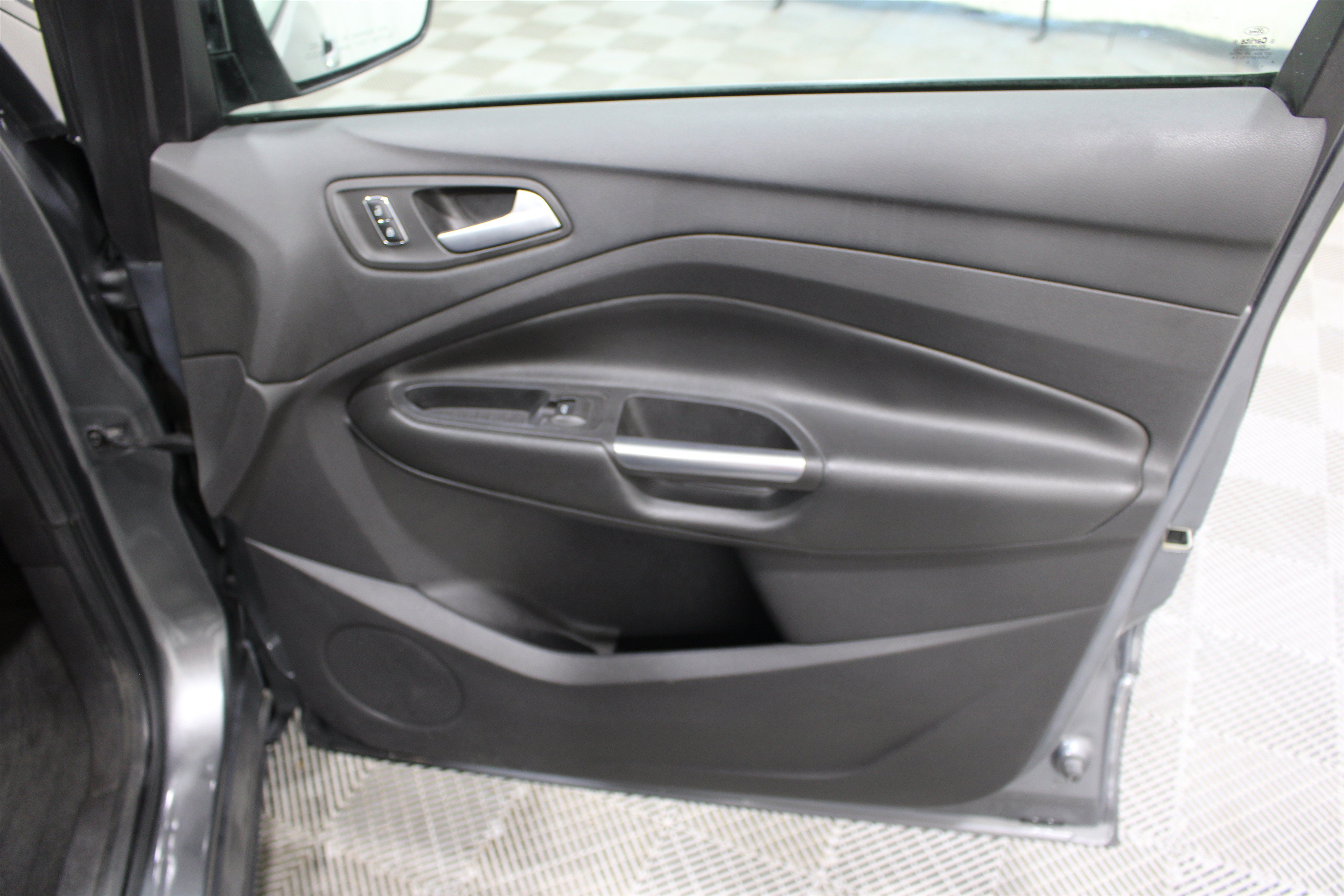 Used 2014 Ford Escape SE w/ SE Chrome Package FWD image 26