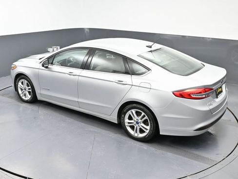 Used 2018 Ford Fusion S image 40