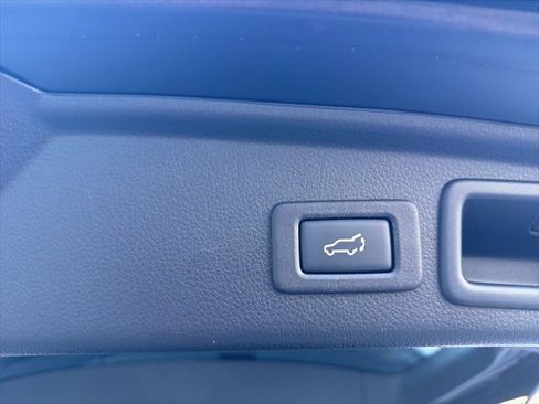 Used 2018 Subaru Forester 2.5i Limited image 29