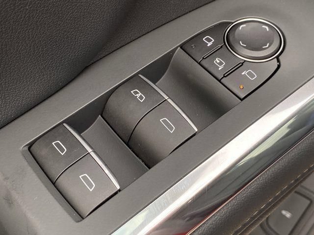 New 2026 Chevrolet Traverse High Country w/ LPO, Floor Liner Package FWD image 22