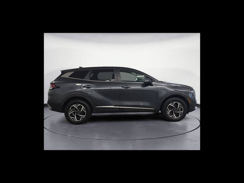 Used 2024 Kia Sportage LX AWD/4WD image 7
