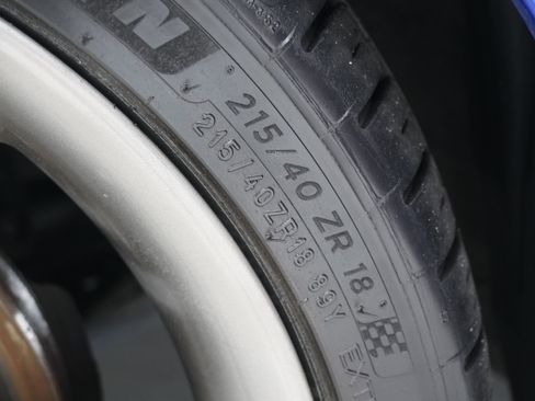 Used 2013 Hyundai Veloster Turbo image 23