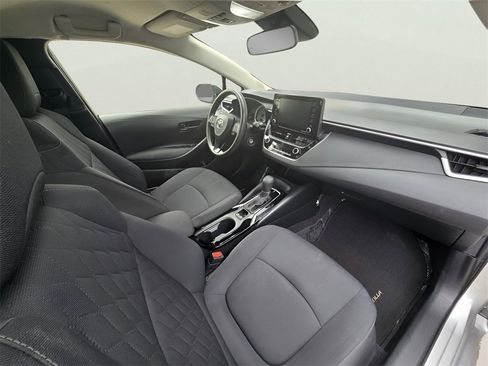 Used 2022 Toyota Corolla LE image 12