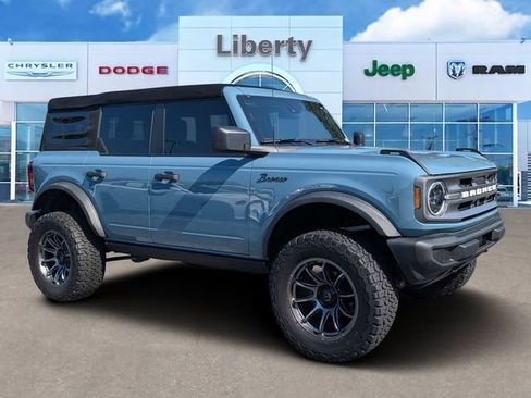 Used 2023 Ford Bronco 4-Door AWD/4WD image 1
