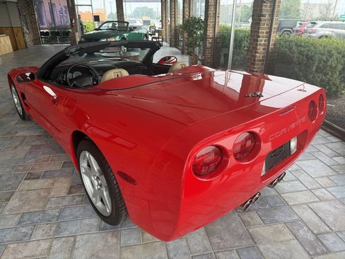 Used 1999 Chevrolet Corvette Convertible RWD image 6