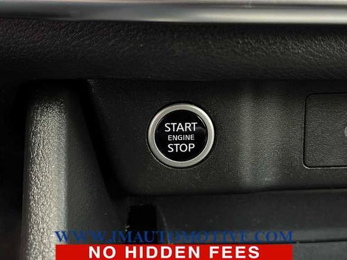 Used 2023 Nissan Rogue SV image 38