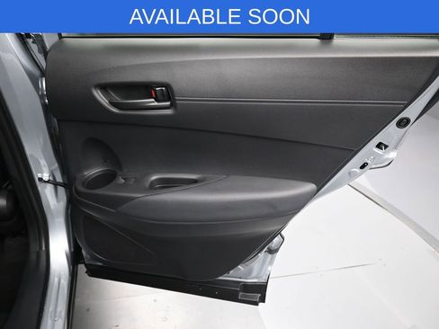 Used 2024 Toyota Corolla Cross SE image 29