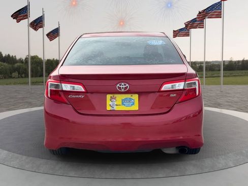 Used 2012 Toyota Camry SE FWD image 3
