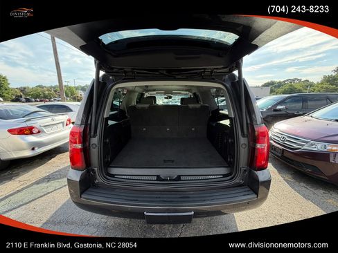 Used 2015 Chevrolet Suburban LT w/ Luxury Package AWD/4WD image 13