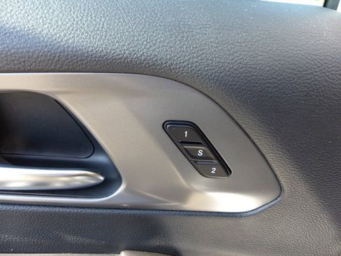 Used 2026 Chrysler Pacifica Select FWD image 20
