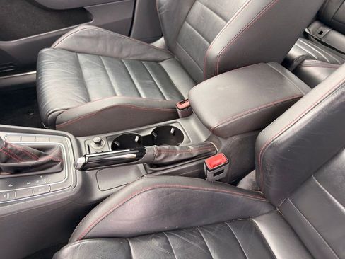 Used 2016 Volkswagen Golf 4-Door image 20