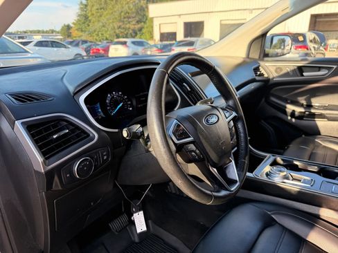 Used 2019 Ford Edge SEL w/ Equipment Group 201A AWD/4WD image 17