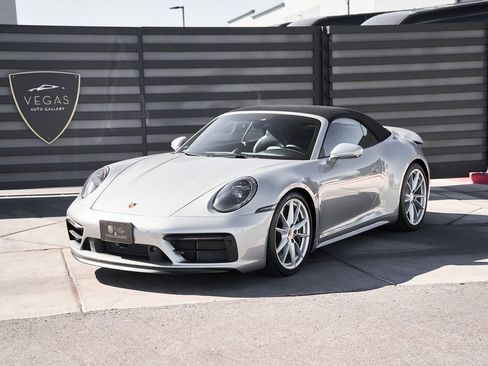 Used 2024 Porsche 911 Carrera GTS w/ Premium Package image 5