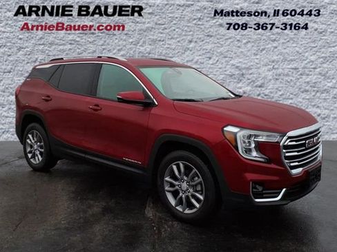 Used 2023 GMC Terrain SLT image 1