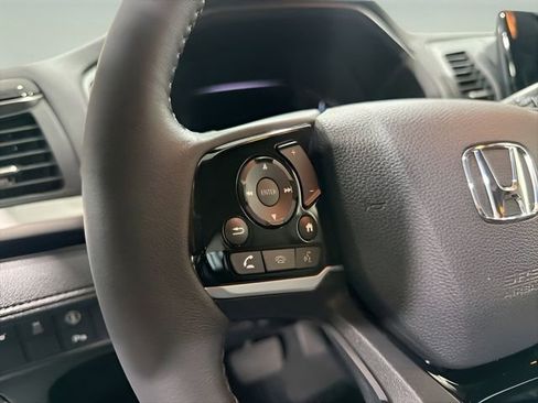 Used 2023 Honda Odyssey Touring image 24