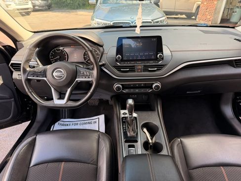 Used 2022 Nissan Altima 2.5 SR AWD/4WD image 14
