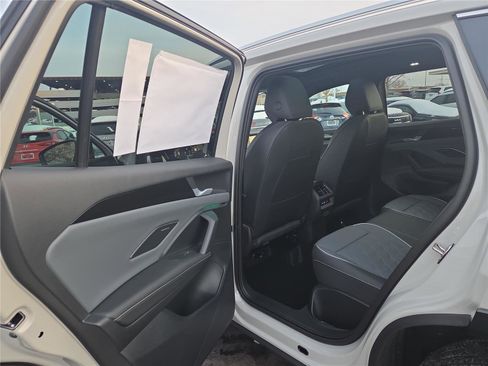 New 2026 Volkswagen Tiguan SEL R-Line image 23