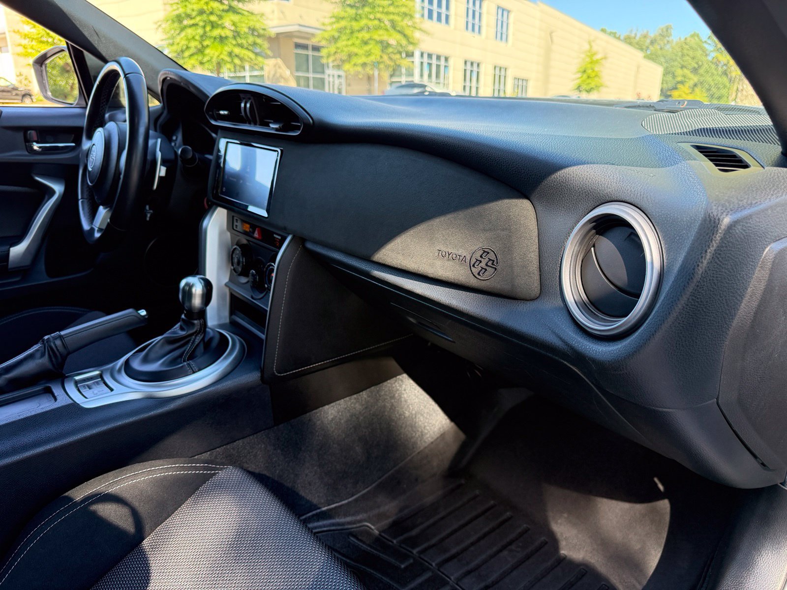 Used 2020 Toyota 86 RWD image 24