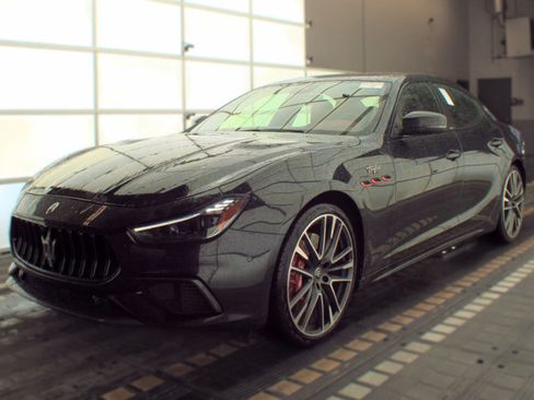 Used 2022 Maserati Ghibli Trofeo RWD image 2