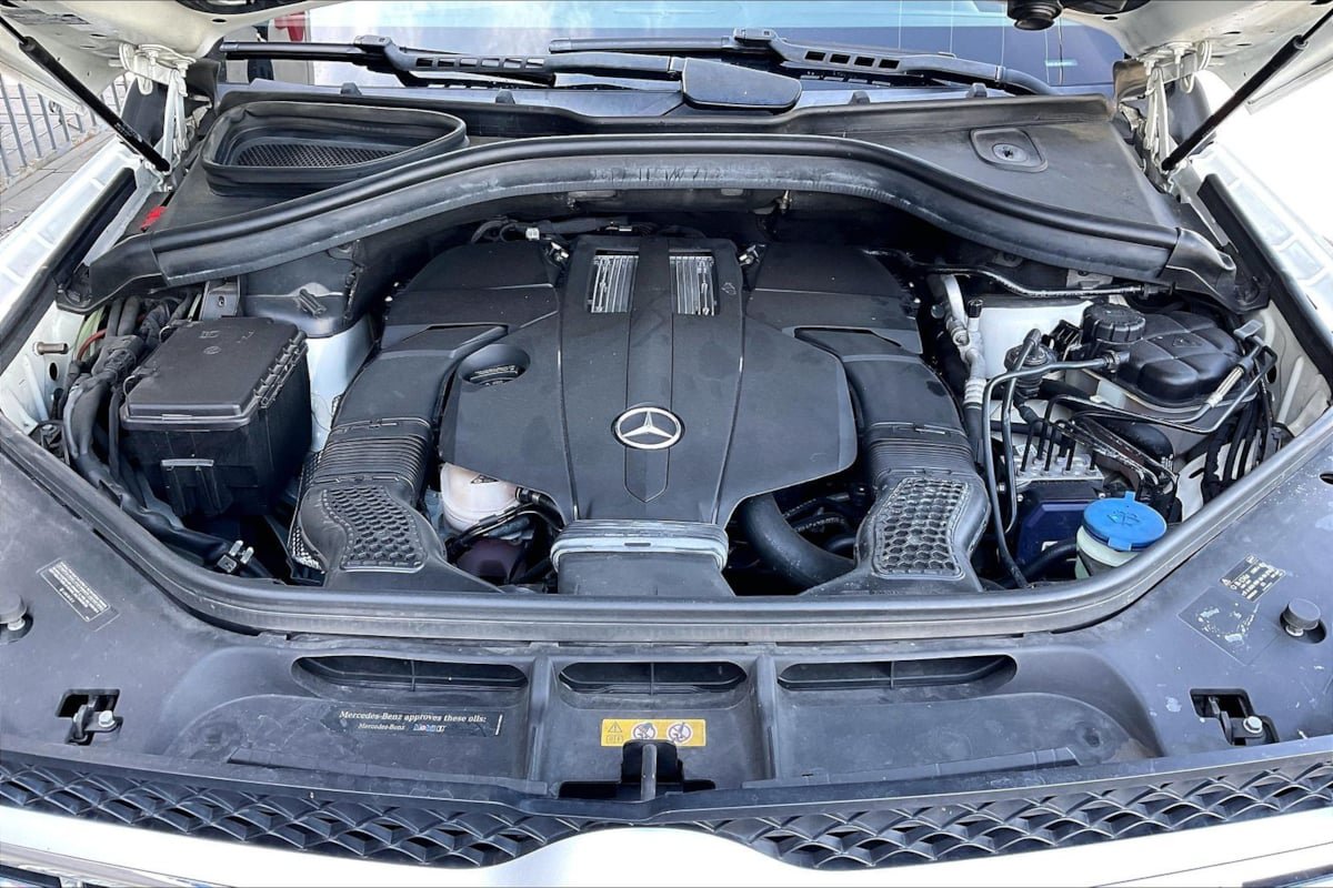 Used 2017 Mercedes-Benz GLS 450 4MATIC w/ Premium Package image 10