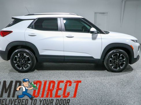 Used 2023 Chevrolet TrailBlazer LT w/ Convenience Package FWD image 6