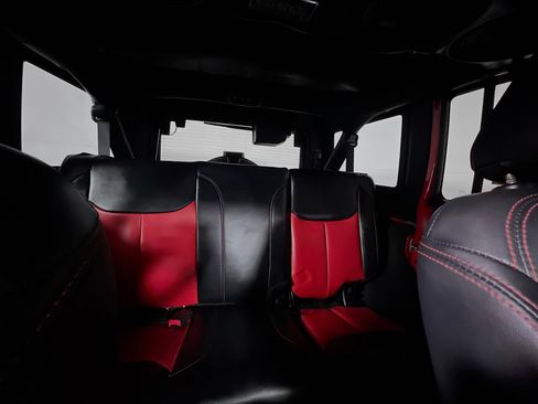 Used 2017 Jeep Wrangler Unlimited Sport w/ Quick Order Package 24S AWD/4WD image 31