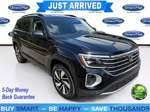 Used 2025 Volkswagen Atlas SE image 1