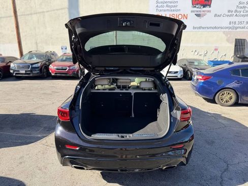 Used 2018 INFINITI QX30 Premium w/ Navigation Package image 33