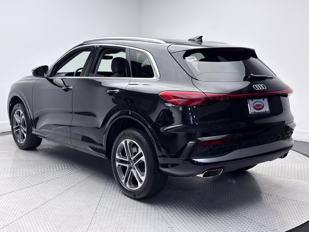 Used 2025 Audi Q5 Premium w/ Convenience Package AWD/4WD image 7