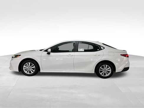 New 2026 Toyota Camry LE FWD image 2