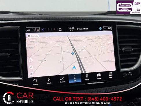 Used 2021 Chrysler Pacifica Touring-L image 29