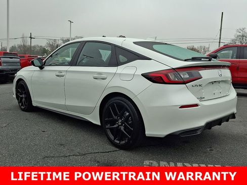 Used 2024 Honda Civic Sport image 4