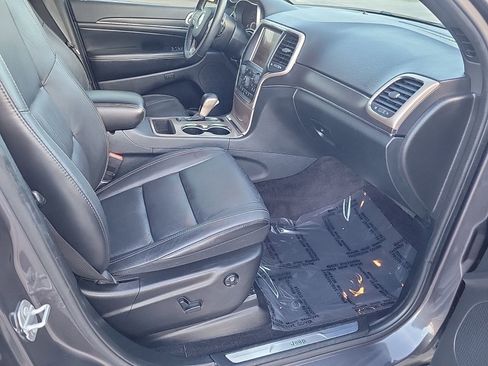 Used 2016 Jeep Grand Cherokee Limited image 12