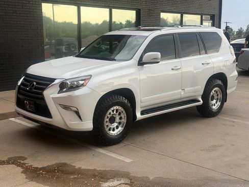 Used 2015 Lexus GX 460 w/ Premium Package AWD/4WD image 16