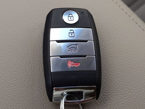 Used 2020 Kia Sorento EX FWD image 28