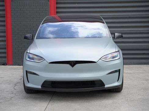 Used 2023 Tesla Model X Plaid image 4