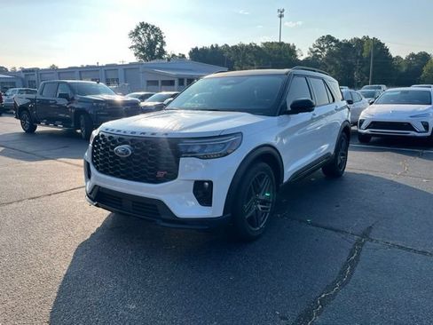 Used 2025 Ford Explorer ST AWD/4WD image 39