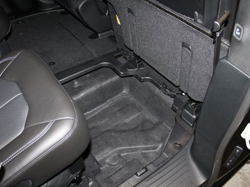 New 2026 Chrysler Voyager LX image 27