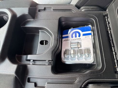 Used 2023 RAM 1500 Big Horn image 39