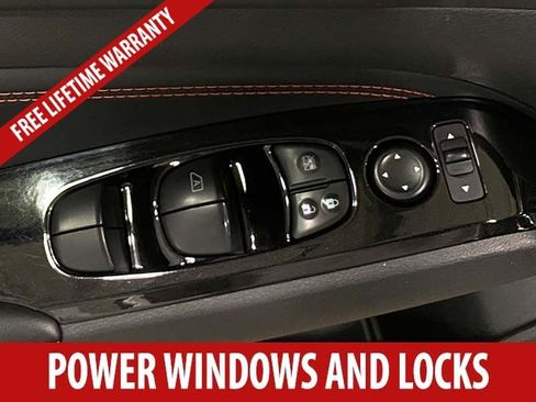 Used 2023 Nissan Altima 2.5 SR AWD/4WD image 8