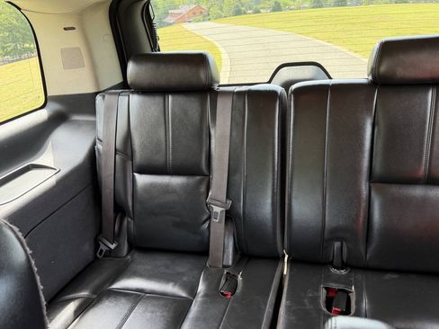 Used 2007 Chevrolet Tahoe LTZ w/ LTZ Preferred Equipment Group AWD/4WD image 30