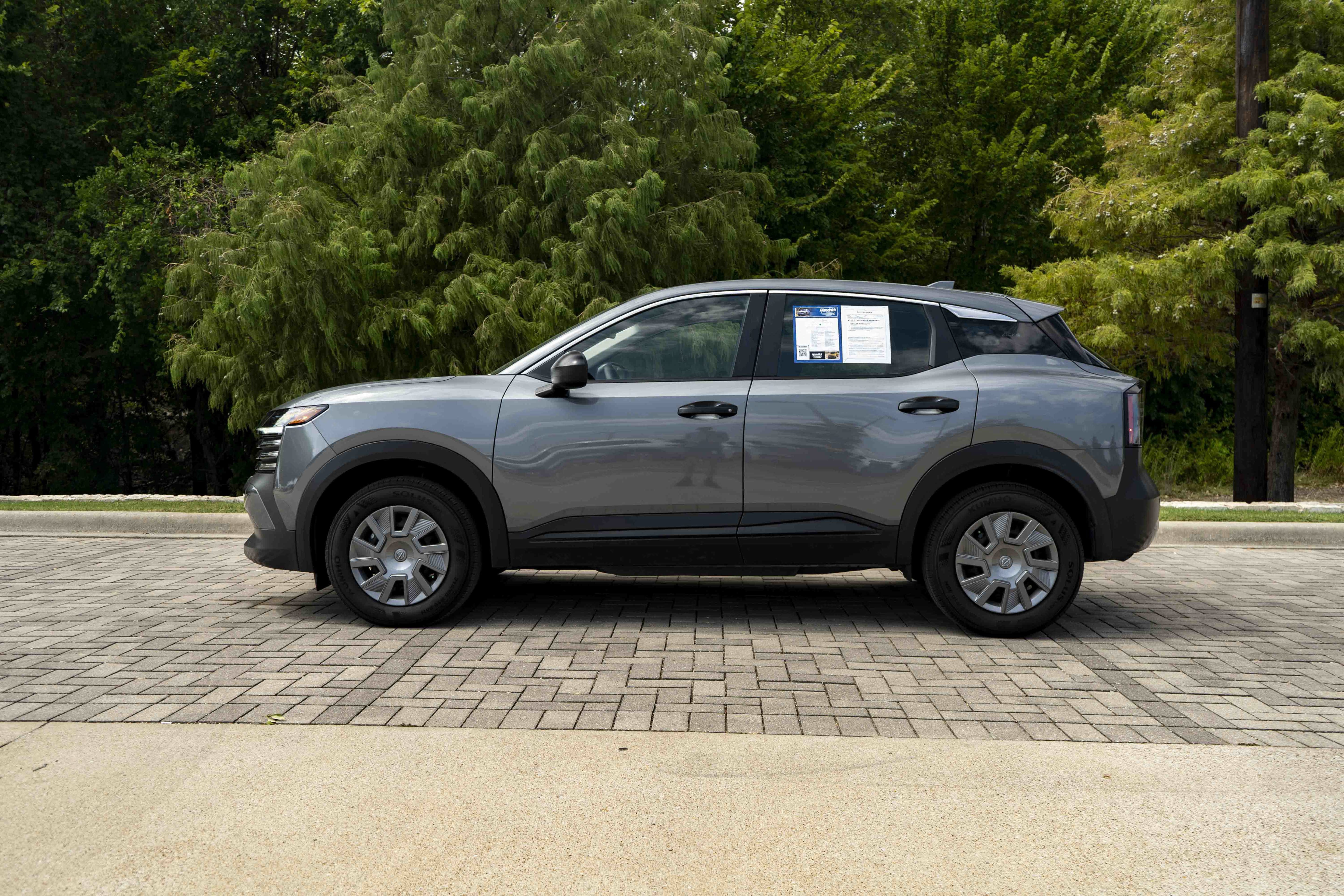 Used 2025 Nissan Kicks S w/ Interior Electronics Package AWD/4WD image 6