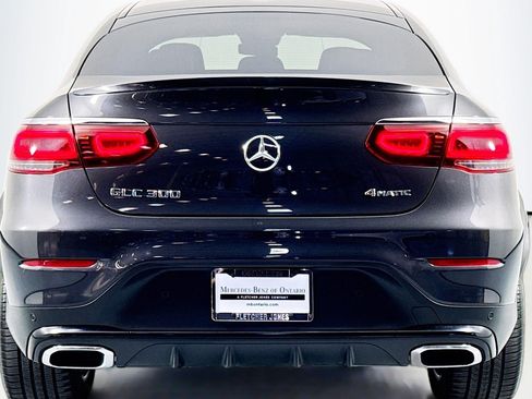 Used 2022 Mercedes-Benz GLC 300 4MATIC Coupe image 4