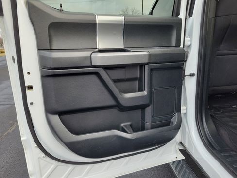 Used 2016 Ford F150 XLT w/ Equipment Group 302A Luxury image 9